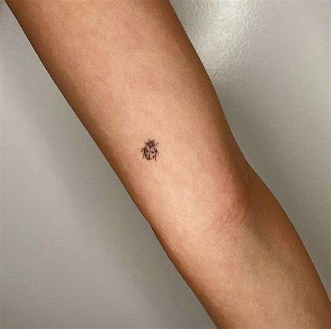 105 Minimalist Tattoos That Are Aesthetically Pleasing To The Eye
