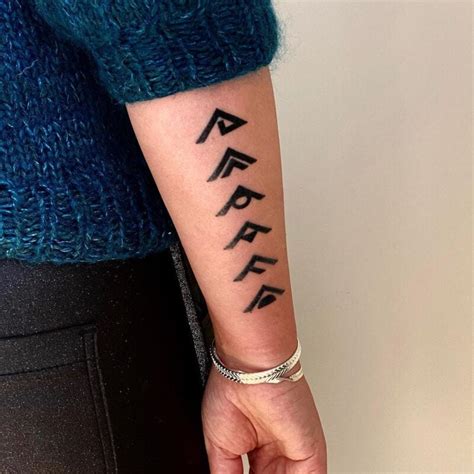 15 Diverse Horizon Zero Dawn Tattoos To Admire Body Artifact 15 Diverse Horizon Zero Dawn Tattoos To Admire Body Artifact