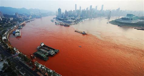 26 Surreal Images Of The Pollution Strangling China S Yangtze River 2022