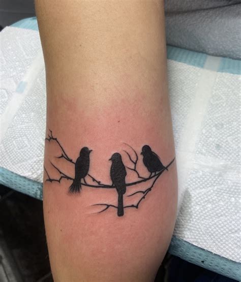 3 Little Birds Tattoo: Meaning, Designs & Ideas