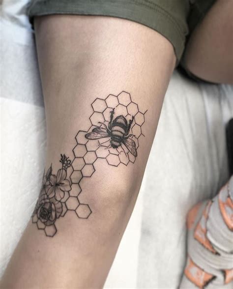 30 Pretty Honeycomb Tattoos You Will Love Honeycomb Tattoo Tattoos