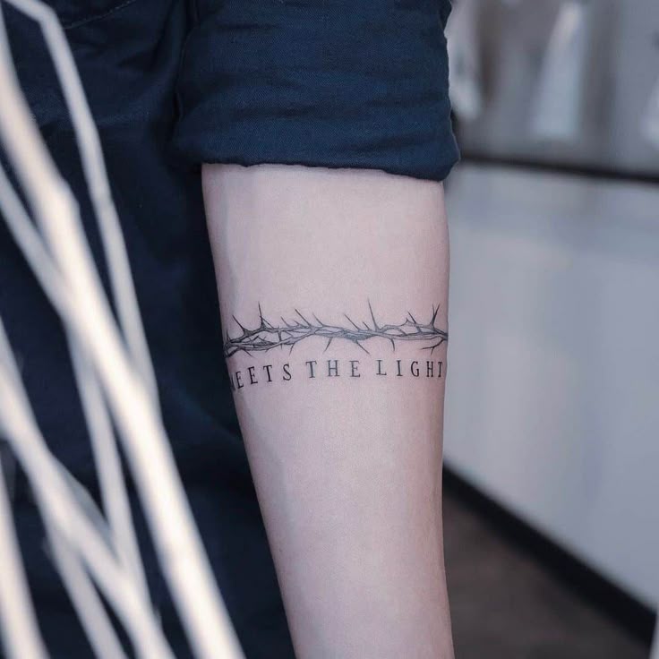 32 Awesome Crown Of Thorns Tattoo Design Ideas And Meanings For 2022