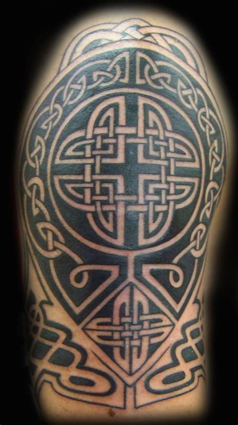35 Beautiful Celtic Tattoo Designs