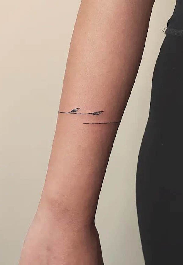 37 Stunning Armband Tattoos For Women Our Mindful Life