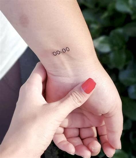 38 Small Meaningful Tattoos That Are Permanent Reminders