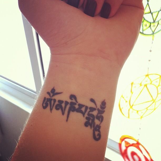 55 Om Mani Padme Hum Tattoos 2024 Buddhism Designs With Meanings 55 Om Mani Padme Hum Tattoos 2024 Buddhism Designs With Meanings