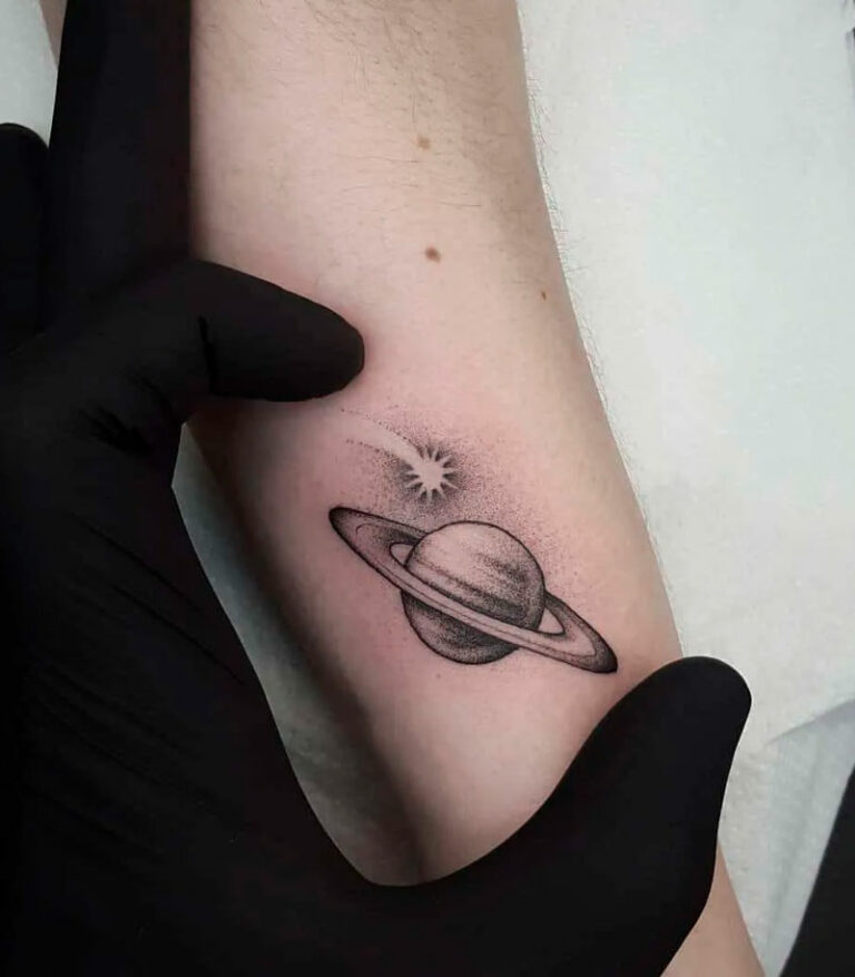 61 Tatuajes De Saturno Con El Significado