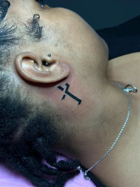 8 Best Cross Tattoo Behind Ear Ideas With Meaning Tattoo Style