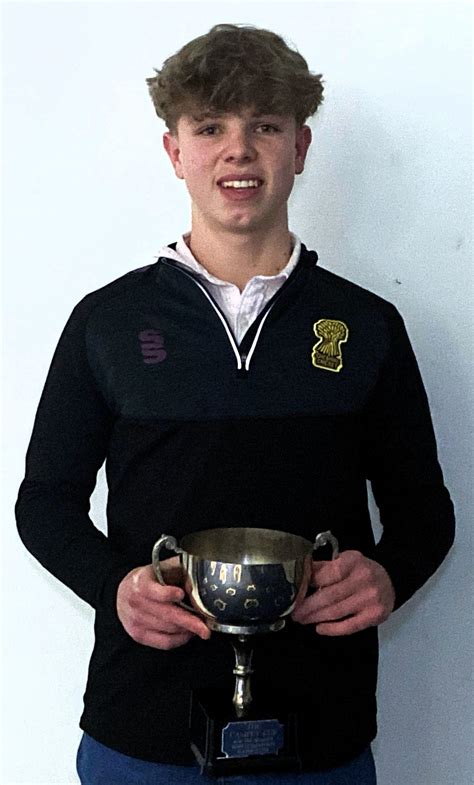 Alfred Moores Youth: Early Life & Legacy Unveiled