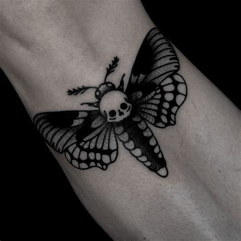 Awesome Deaths Head Hawk Moth Tattoo Design Moth Tattoo Design