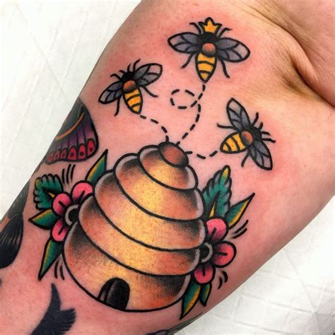 Bees And Beehive Tattoo Tattoo Ideas And Inspiration Traditional Bees And Beehive Tattoo Tattoo Ideas And Inspiration Traditional