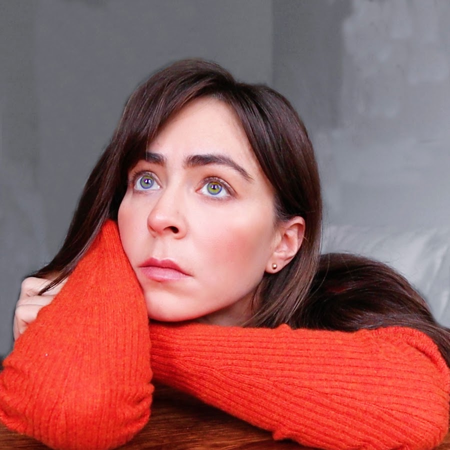 Caroline Winkler's Invisalign Journey: A Smile Transformation