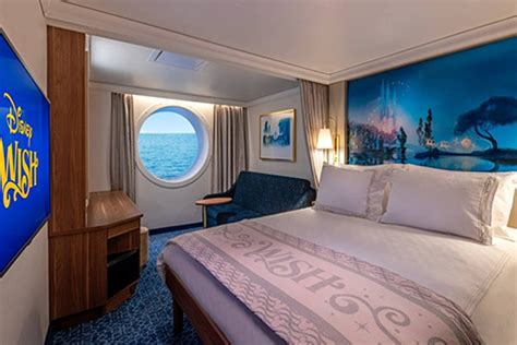 Disney Wish Cabin 7004 Category 09D Deluxe Oceanview Stateroom 7004