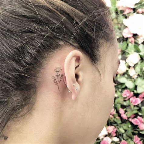 Flower Tattoo Behind Ear: Delicate Design Ideas