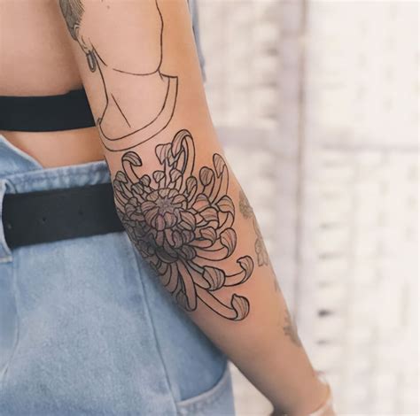 Flower Tattoo Elbow At Wanda Singer Blog
