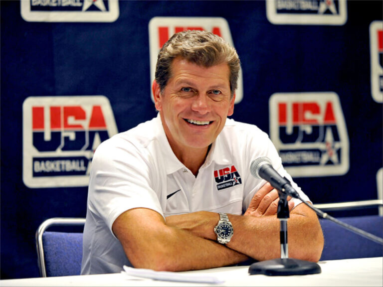 Geno Auriemma On 3 Point Line Snafu Things Happen Let S Move On