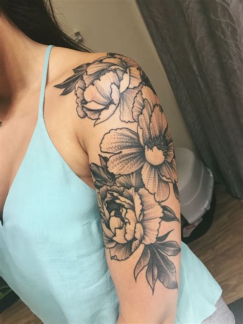 Stunning Half Sleeve Flower Tattoos: Ideas & Inspiration