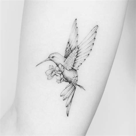 Stunning Black and White Hummingbird Tattoo Ideas