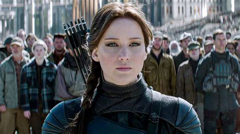 Katniss Everdeen Hero Or Capitol S Puppet The Hunger Games Deep