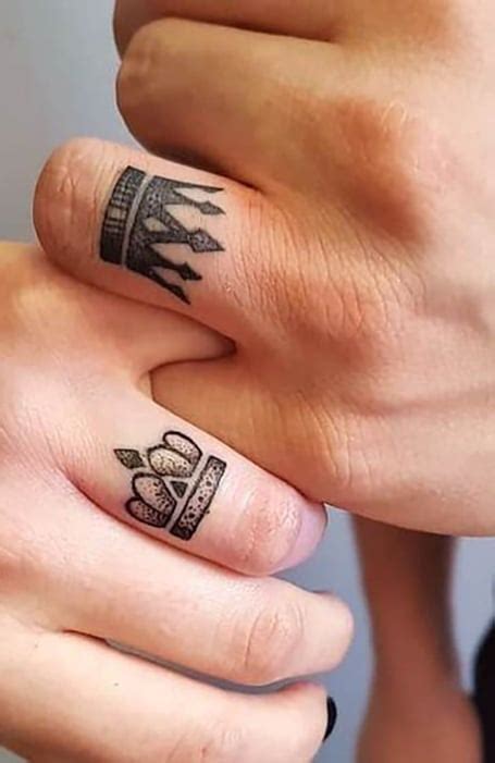 King and Queen Finger Tattoos: Love Inked