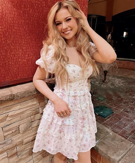 Lily Clem's Twitter: Latest Updates & Insights