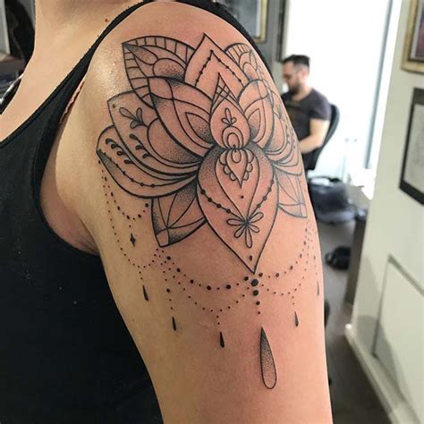 Lotus Flower Shoulder Tattoo: Stunning Design Ideas