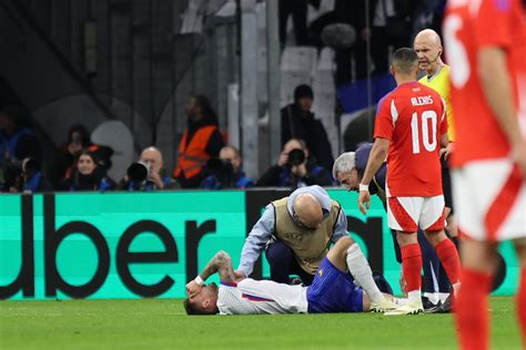 Om Didier Deschamps Donne Des Nouvelles De Jonathan Clauss