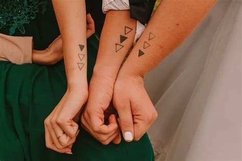 Siblings Tattoo Ideas To Celebrate Family Bonds