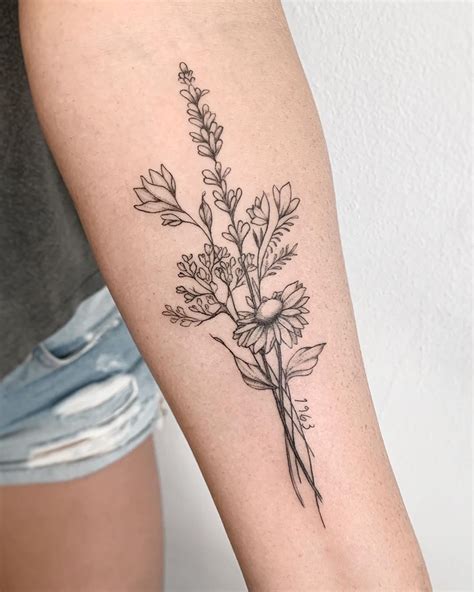Simple Flower Bouquet Tattoo: Delicate Design Ideas