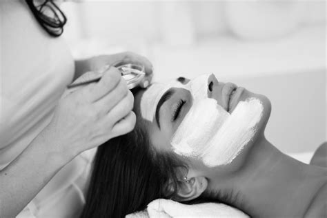 Skin Care In Sarasota Fl Reduce The Signs Of Aging With Our Facials