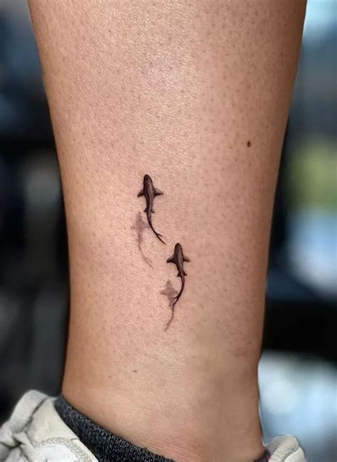 Small Shark Tattoo Ideas Photos