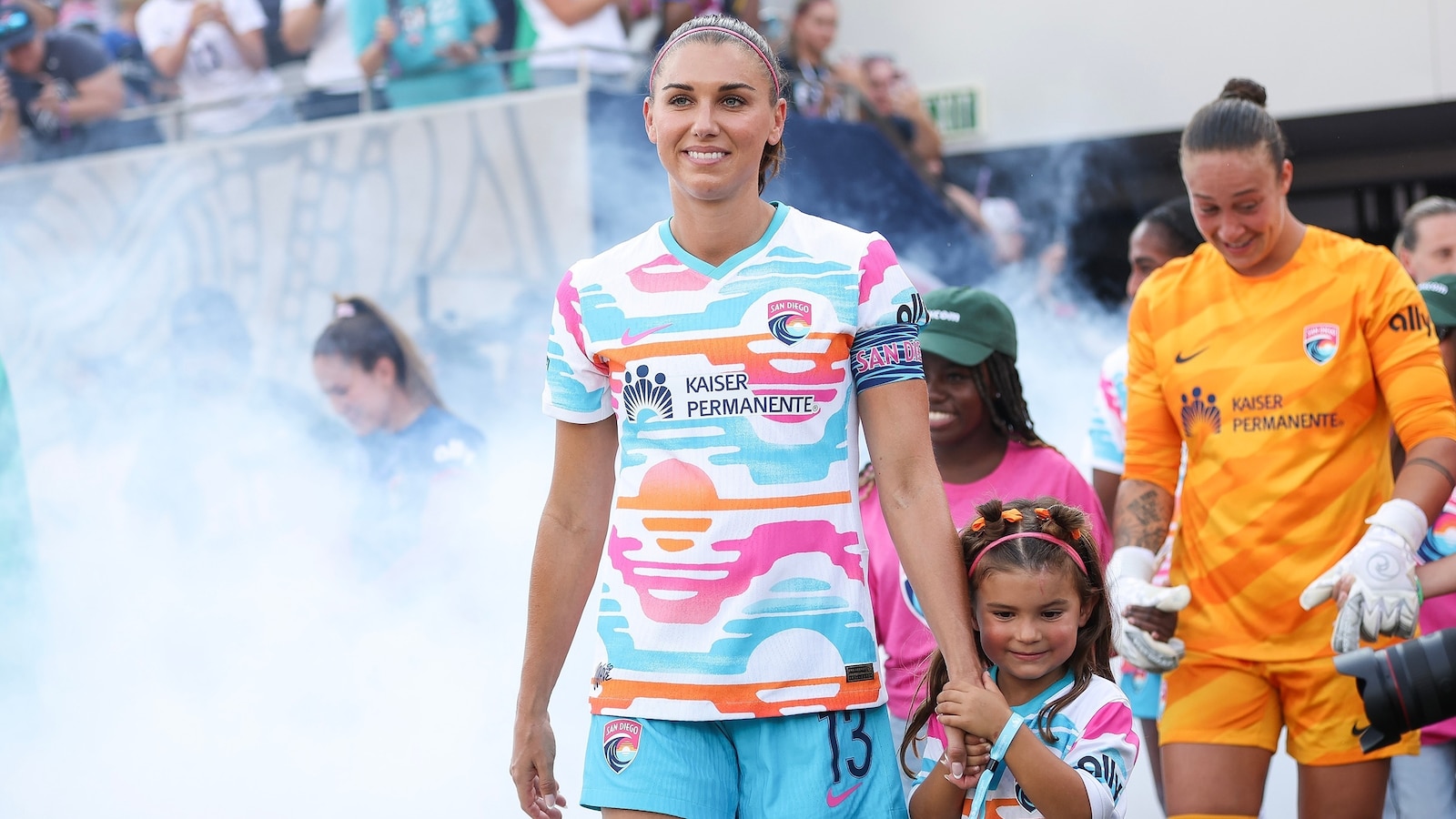 Soccer Star Alex Morgan Brings Daughter Charlie To Final Game After