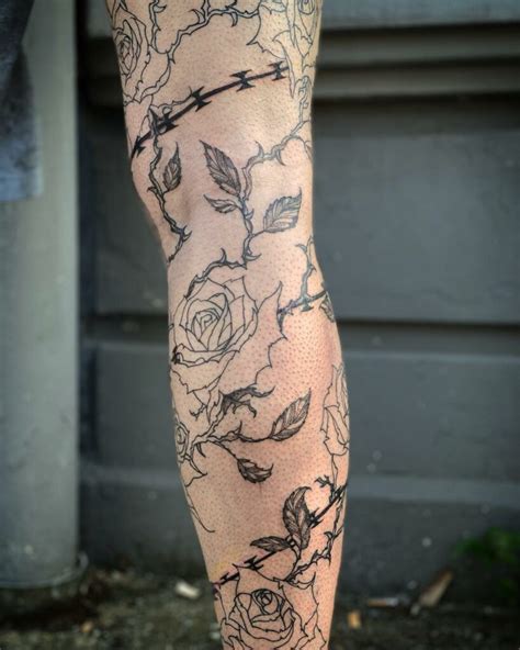 Tatoo Of Barb Wire And Roses Barbed Wire Tattoos Infinity Tattoos